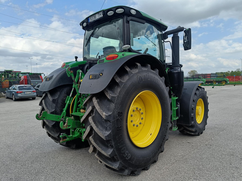 John Deere 6215R - Traktor: pilt 3 John Deere 6215R - Traktor: pilt 3