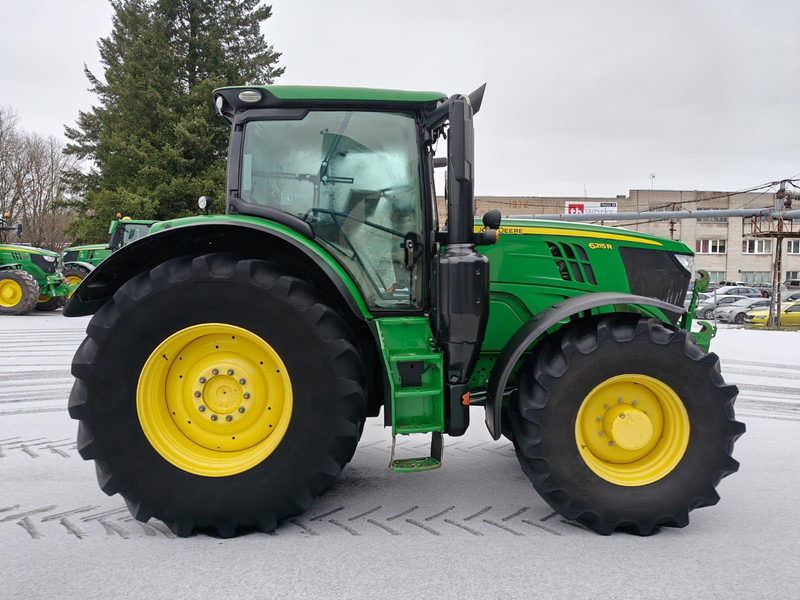 John Deere 6215R - Traktor: pilt 2 John Deere 6215R - Traktor: pilt 2