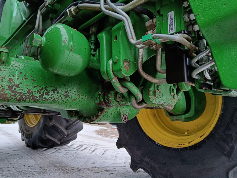 Traktor John Deere 6215R: pilt 12