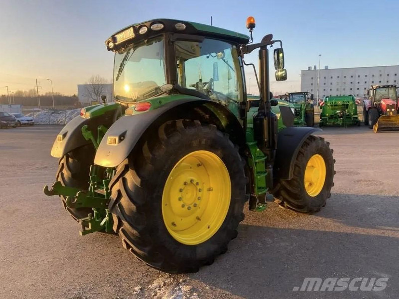 John Deere 6215R - Traktor: pilt 3 John Deere 6215R - Traktor: pilt 3