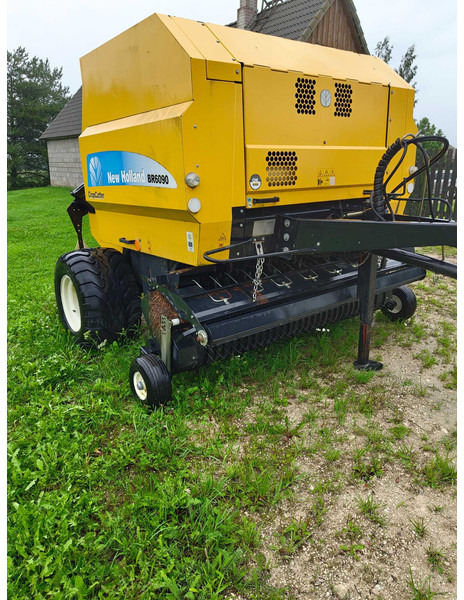New Holland BR 6090 - Heinapress, ümmargune: pilt 3 New Holland BR 6090 - Heinapress, ümmargune: pilt 3