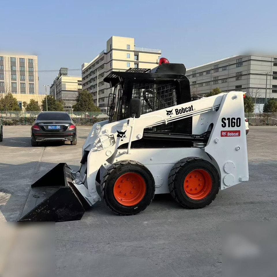 BOBCAT S160 - Kompaktlaadur: pilt 1 BOBCAT S160 - Kompaktlaadur: pilt 1