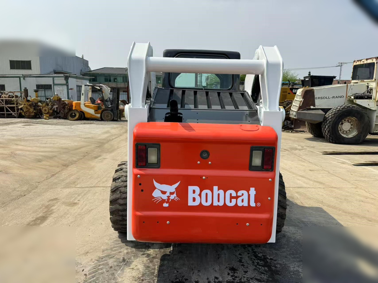 BOBCAT S300 - Kompaktlaadur: pilt 5 BOBCAT S300 - Kompaktlaadur: pilt 5