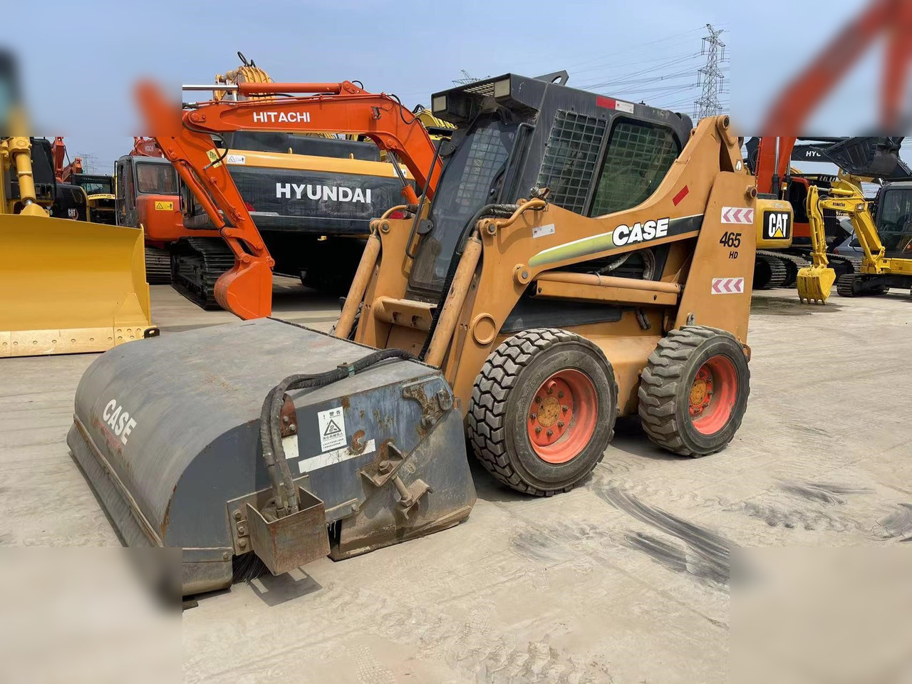 CASE 85XT - Kompaktlaadur: pilt 1 CASE 85XT - Kompaktlaadur: pilt 1