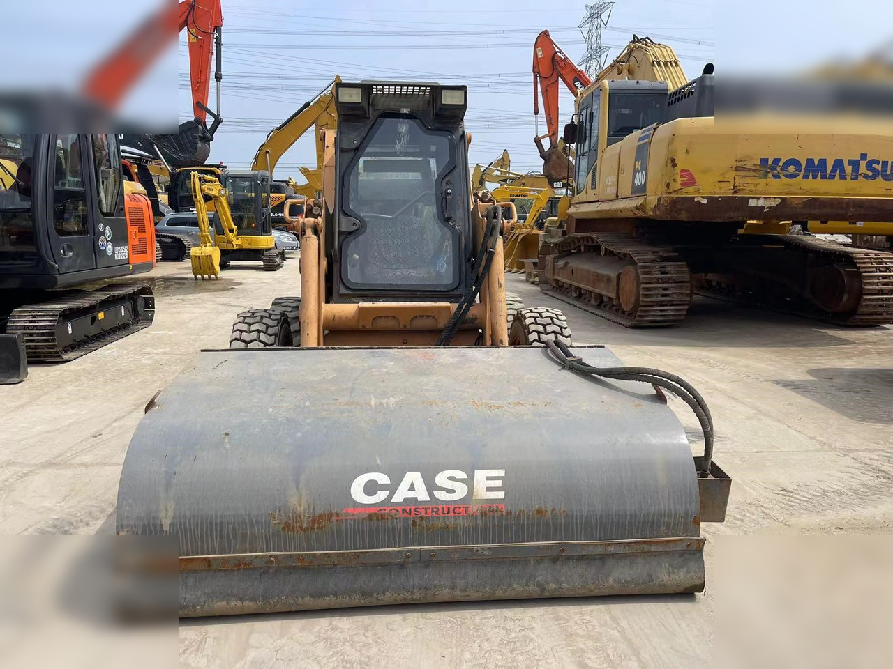 CASE 85XT - Kompaktlaadur: pilt 3 CASE 85XT - Kompaktlaadur: pilt 3