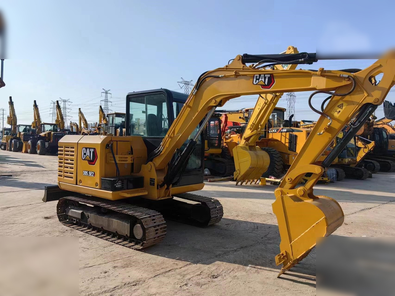CATERPILLAR 305.5E2 - Miniekskavaator: pilt 2 CATERPILLAR 305.5E2 - Miniekskavaator: pilt 2