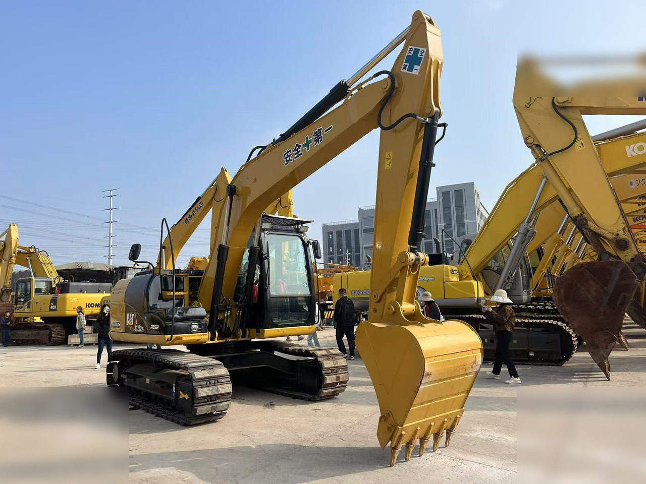 CATERPILLAR 312D2 GC - Lintekskavaator: pilt 4 CATERPILLAR 312D2 GC - Lintekskavaator: pilt 4