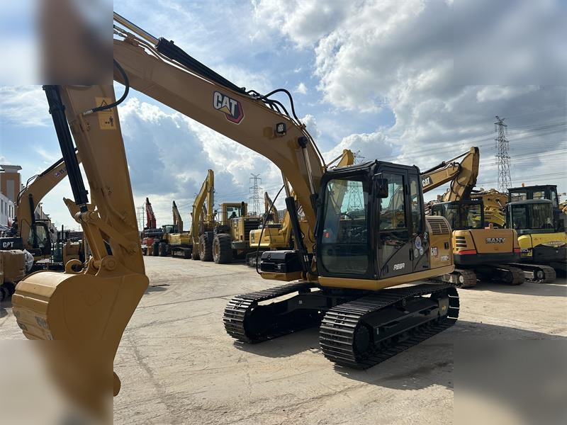 CATERPILLAR 313D2 GC - Lintekskavaator: pilt 2 CATERPILLAR 313D2 GC - Lintekskavaator: pilt 2