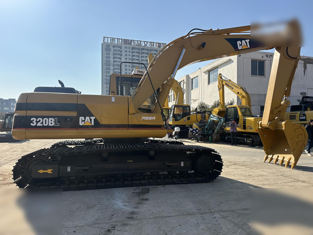 CATERPILLAR 320BL - Lintekskavaator: pilt 2 CATERPILLAR 320BL - Lintekskavaator: pilt 2