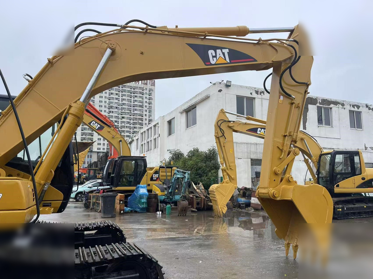 CATERPILLAR 320CL - Lintekskavaator: pilt 5 CATERPILLAR 320CL - Lintekskavaator: pilt 5