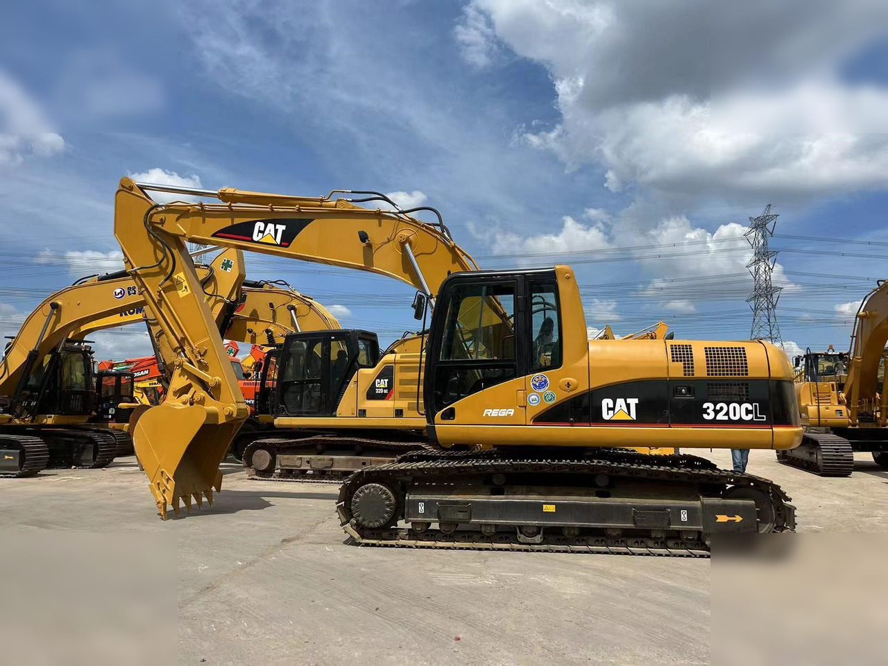 CATERPILLAR 320CL - Lintekskavaator: pilt 1 CATERPILLAR 320CL - Lintekskavaator: pilt 1