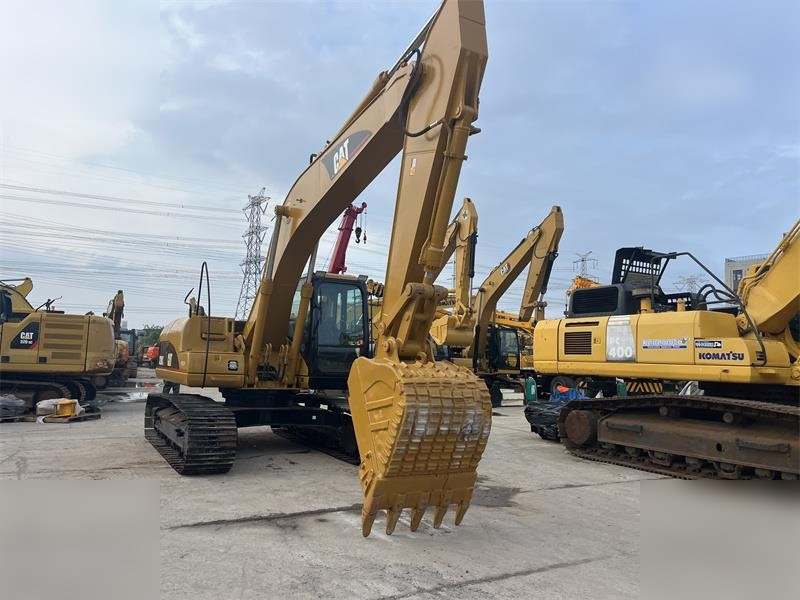 CATERPILLAR 320CL - Lintekskavaator: pilt 2 CATERPILLAR 320CL - Lintekskavaator: pilt 2