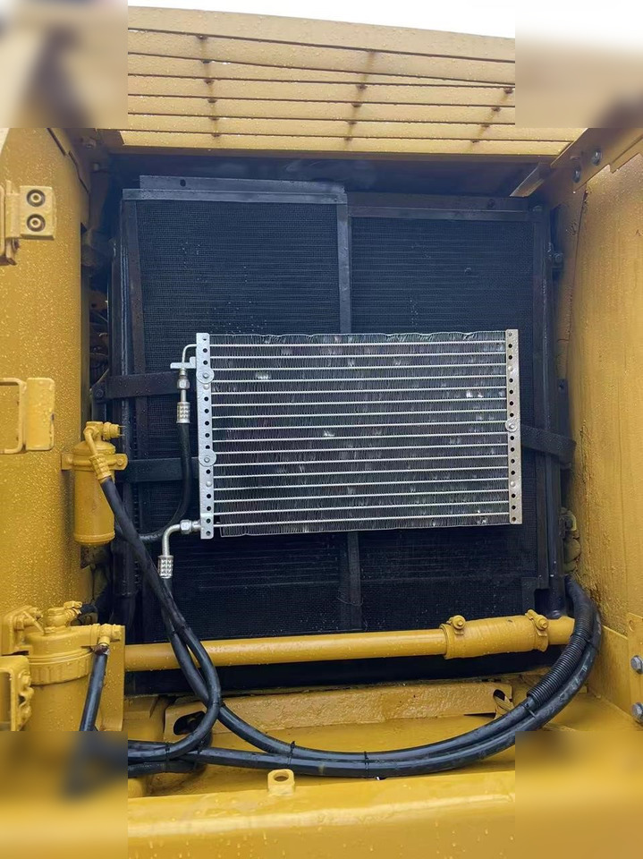 CATERPILLAR 320CL - Lintekskavaator: pilt 5 CATERPILLAR 320CL - Lintekskavaator: pilt 5