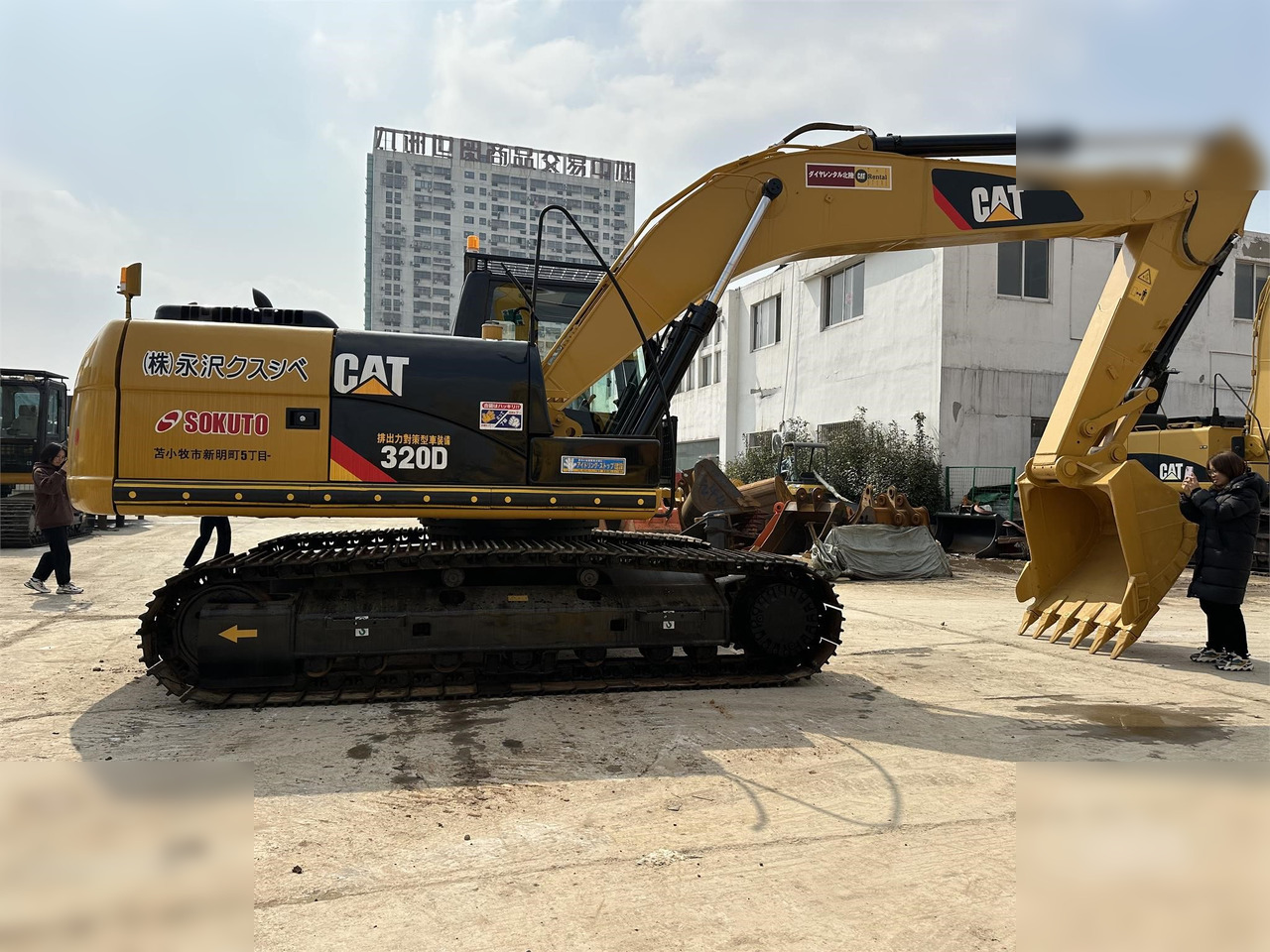CATERPILLAR 320D - Lintekskavaator: pilt 1 CATERPILLAR 320D - Lintekskavaator: pilt 1