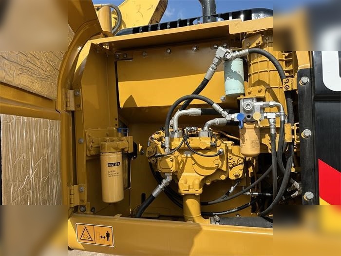 Lintekskavaator CATERPILLAR 320D: pilt 9