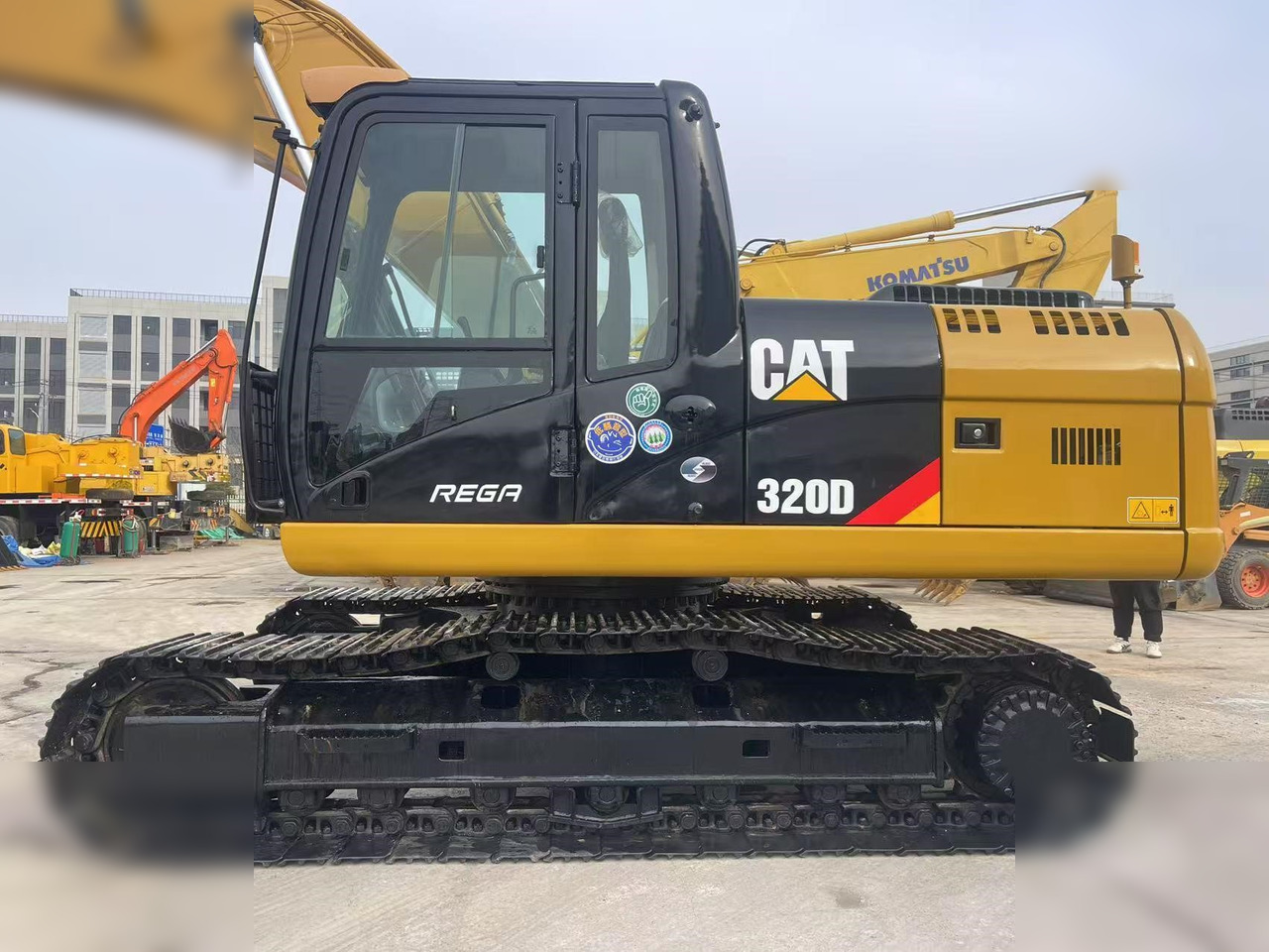 CATERPILLAR 320D - Lintekskavaator: pilt 3 CATERPILLAR 320D - Lintekskavaator: pilt 3