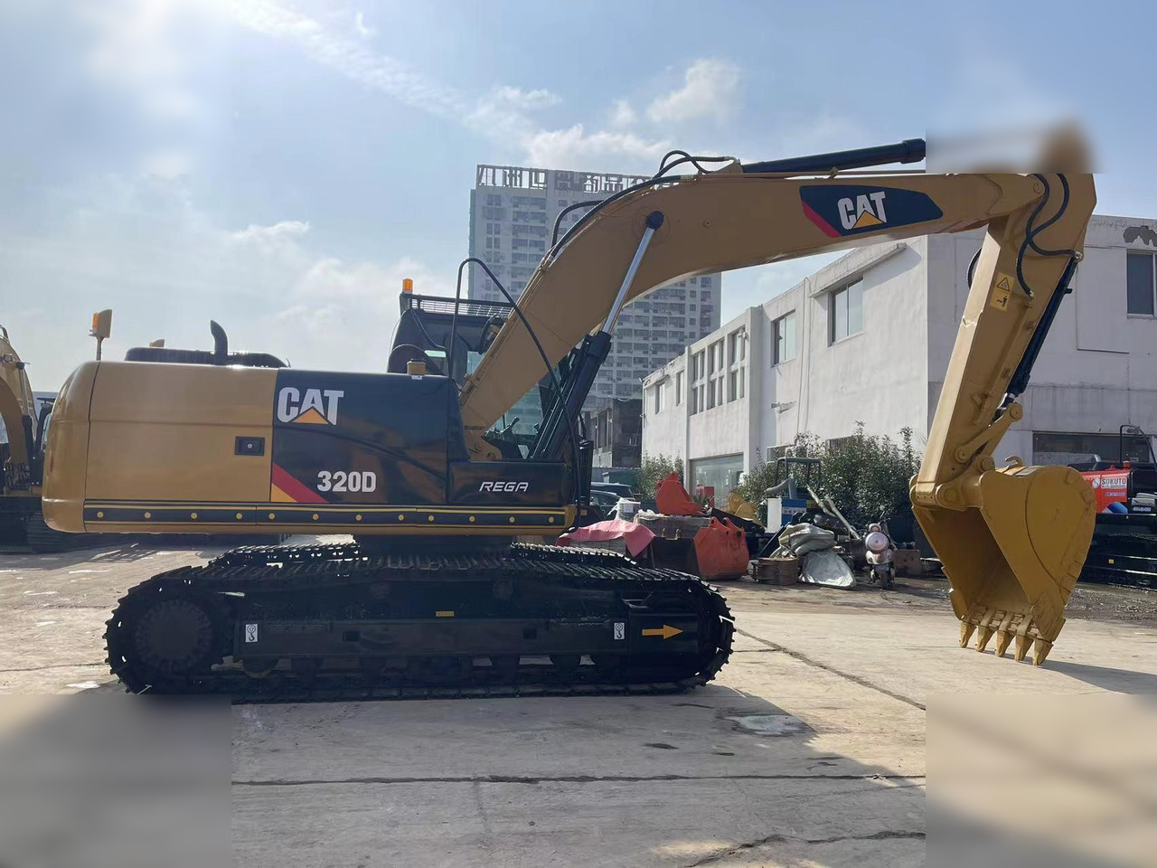 CATERPILLAR 320D - Lintekskavaator: pilt 2 CATERPILLAR 320D - Lintekskavaator: pilt 2