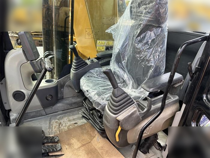 Lintekskavaator CATERPILLAR 320D: pilt 6