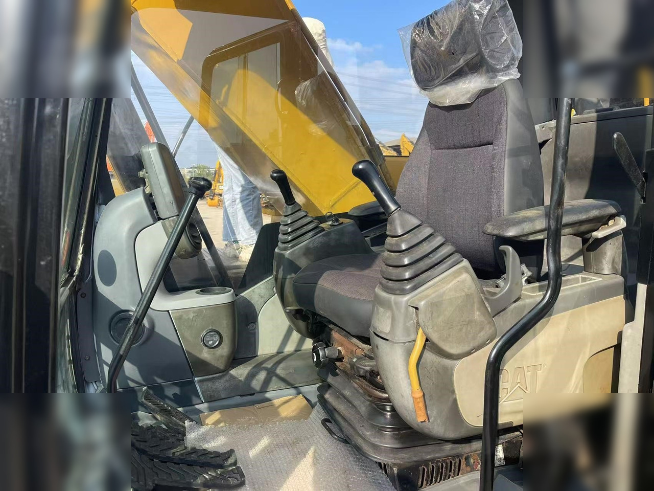 CATERPILLAR 320D - Lintekskavaator: pilt 5 CATERPILLAR 320D - Lintekskavaator: pilt 5