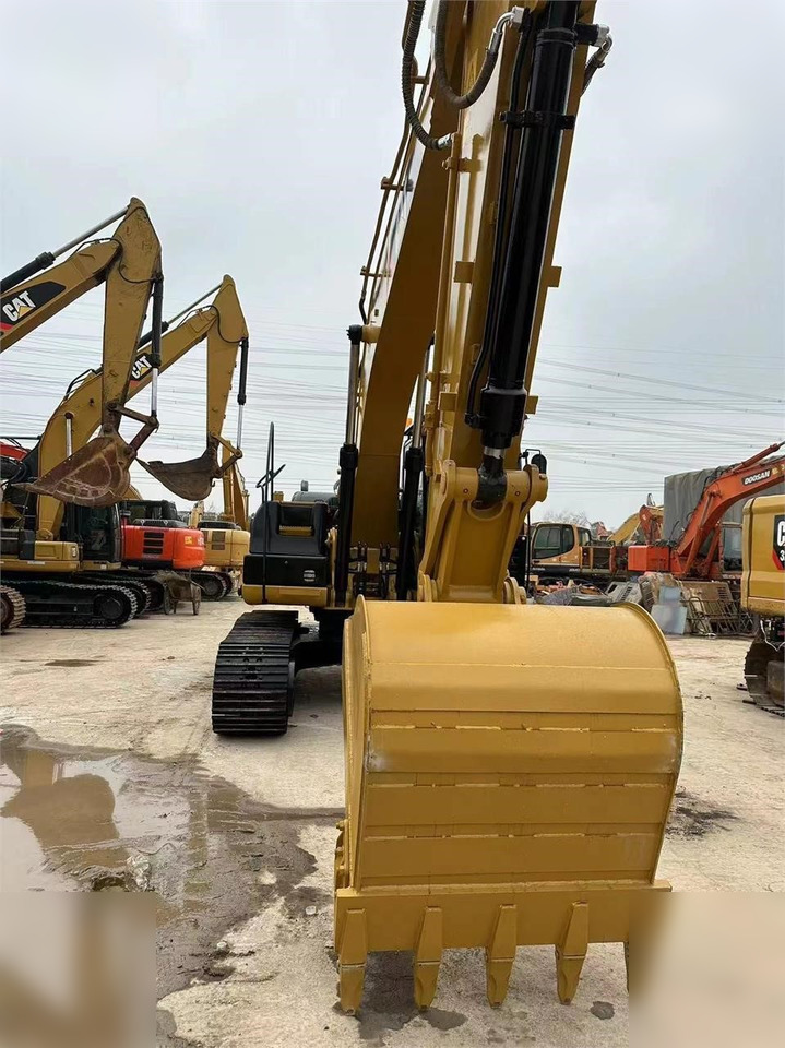 Lintekskavaator CATERPILLAR 320D2: pilt 6