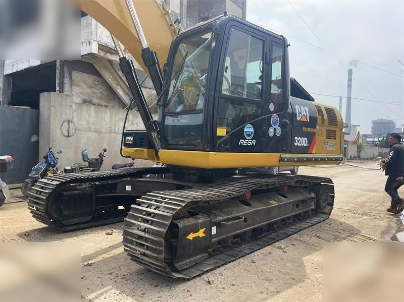 CATERPILLAR 320DL - Lintekskavaator: pilt 4 CATERPILLAR 320DL - Lintekskavaator: pilt 4