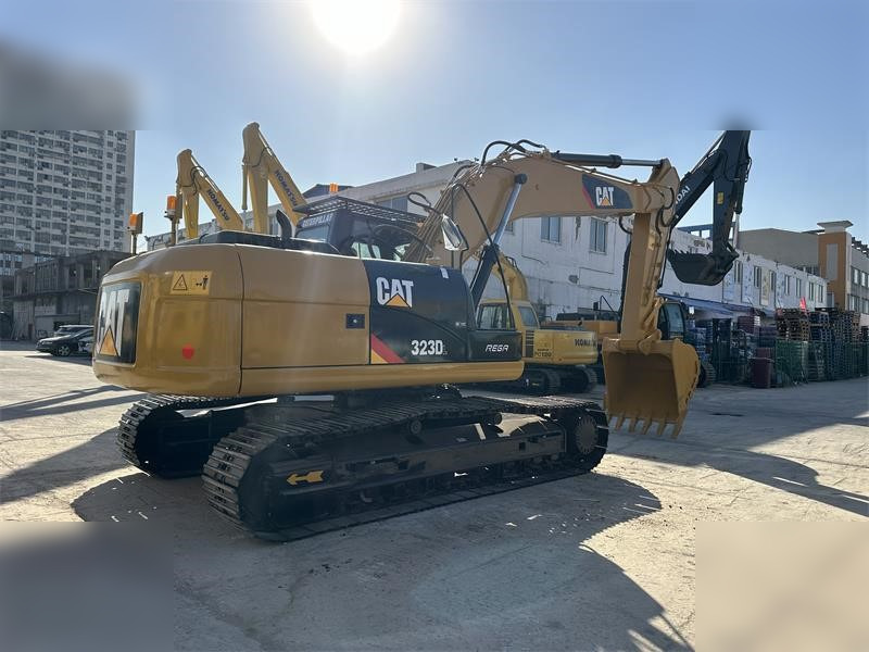 CATERPILLAR 323D - Lintekskavaator: pilt 4 CATERPILLAR 323D - Lintekskavaator: pilt 4