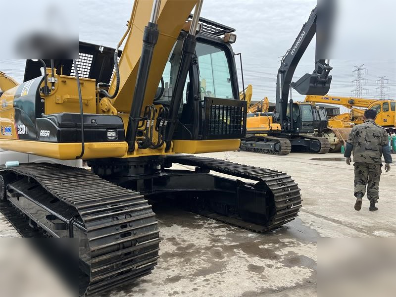 CATERPILLAR 323DL - Lintekskavaator: pilt 4 CATERPILLAR 323DL - Lintekskavaator: pilt 4