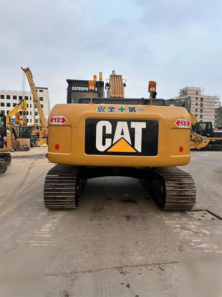 CATERPILLAR 323DL - Lintekskavaator: pilt 4 CATERPILLAR 323DL - Lintekskavaator: pilt 4