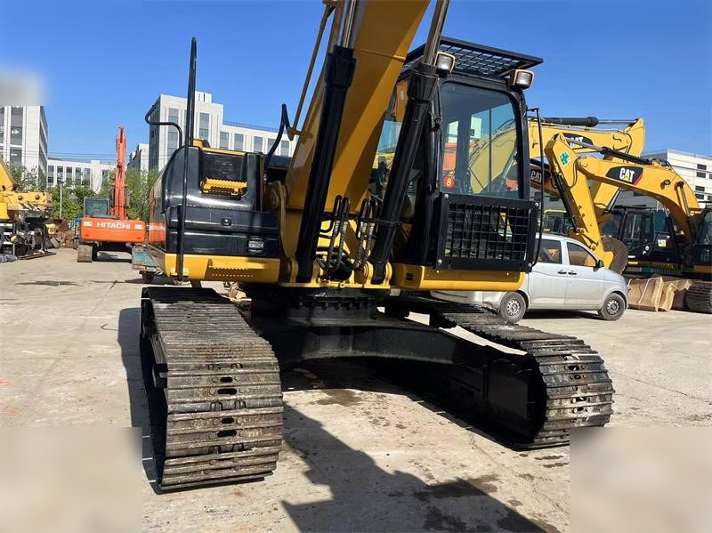 CATERPILLAR 324DL - Lintekskavaator: pilt 4 CATERPILLAR 324DL - Lintekskavaator: pilt 4