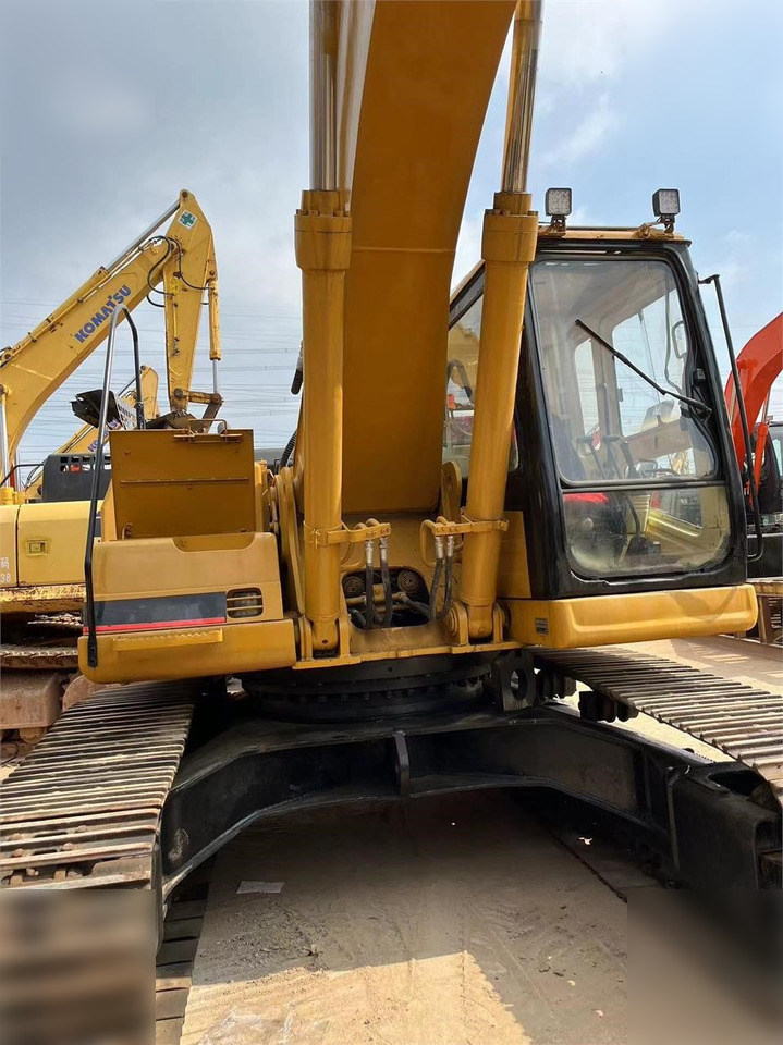 CATERPILLAR 325BL - Lintekskavaator: pilt 2 CATERPILLAR 325BL - Lintekskavaator: pilt 2
