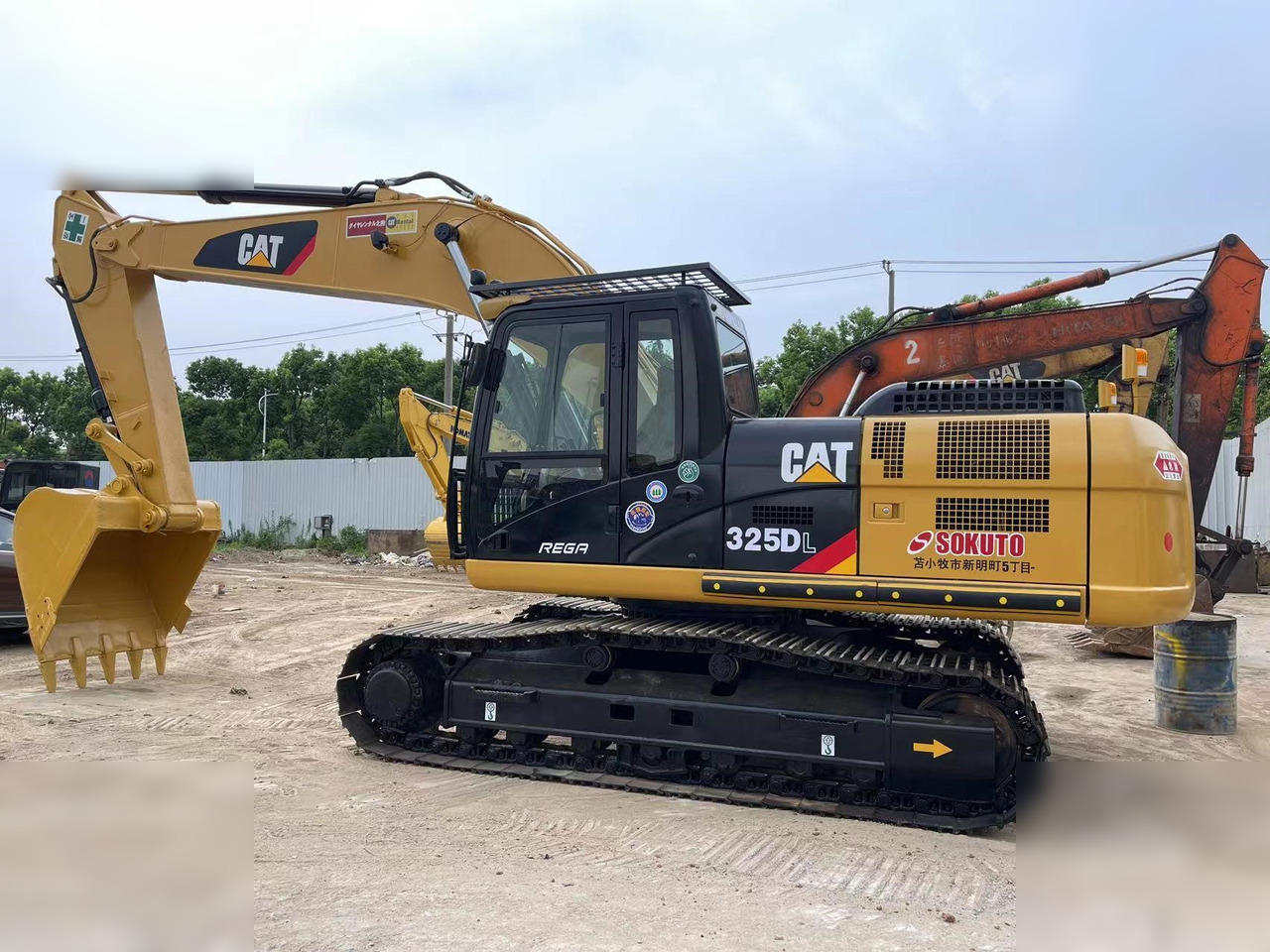 CATERPILLAR 325DL - Lintekskavaator: pilt 1 CATERPILLAR 325DL - Lintekskavaator: pilt 1