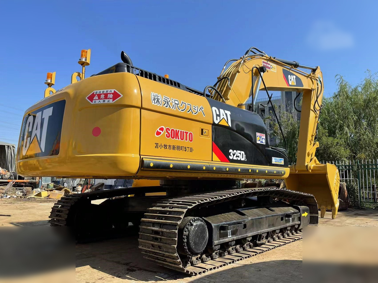 CATERPILLAR 325DL - Lintekskavaator: pilt 3 CATERPILLAR 325DL - Lintekskavaator: pilt 3
