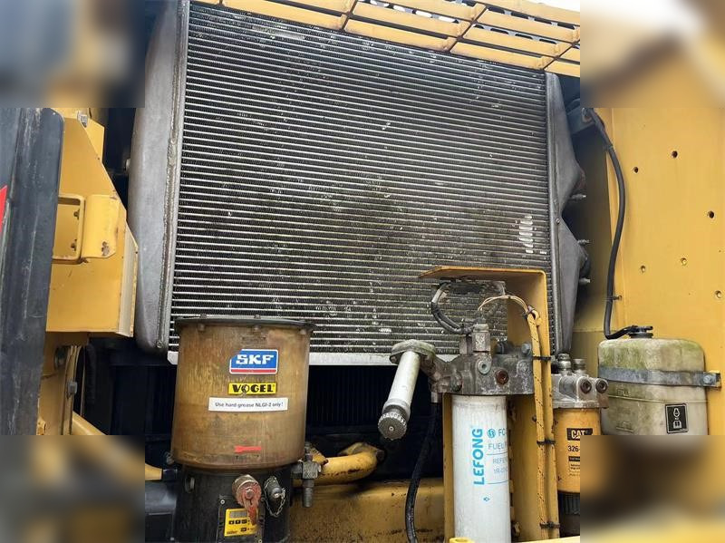 CATERPILLAR 329D - Lintekskavaator: pilt 5 CATERPILLAR 329D - Lintekskavaator: pilt 5