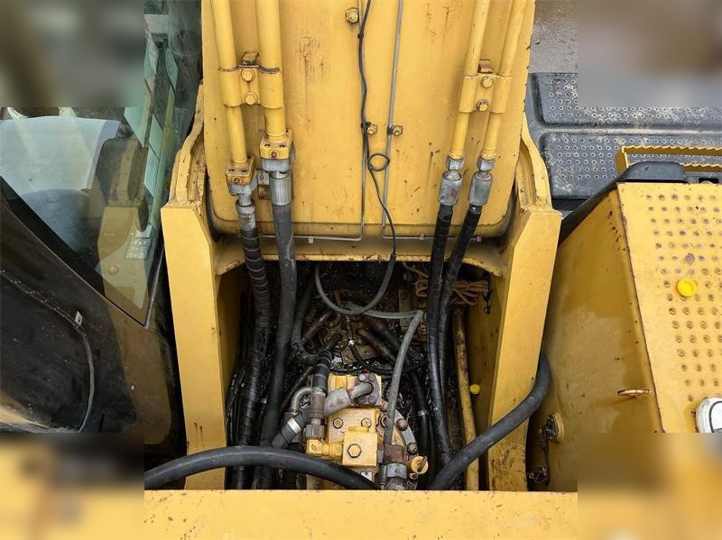 CATERPILLAR 329D - Lintekskavaator: pilt 3 CATERPILLAR 329D - Lintekskavaator: pilt 3