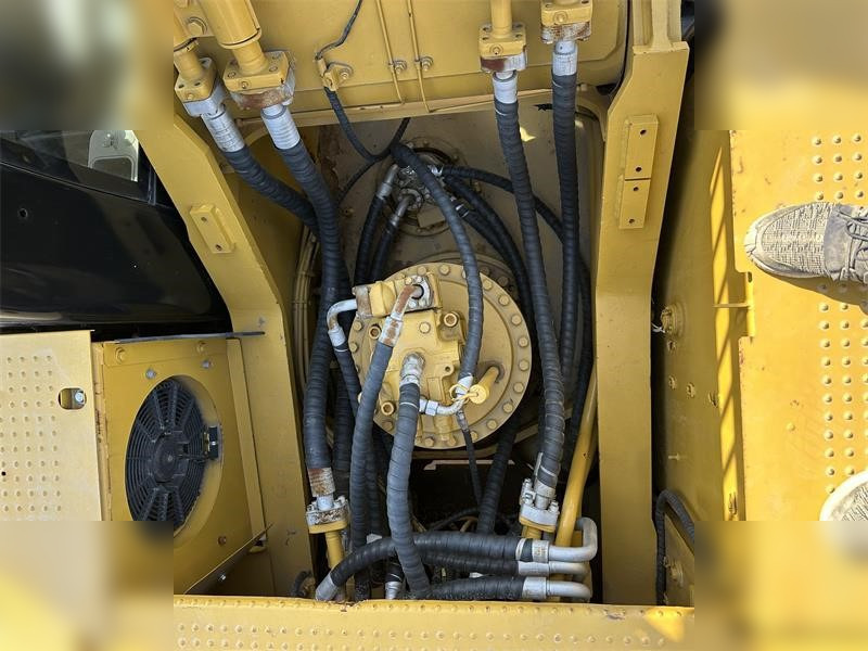 CATERPILLAR 330D - Lintekskavaator: pilt 5 CATERPILLAR 330D - Lintekskavaator: pilt 5