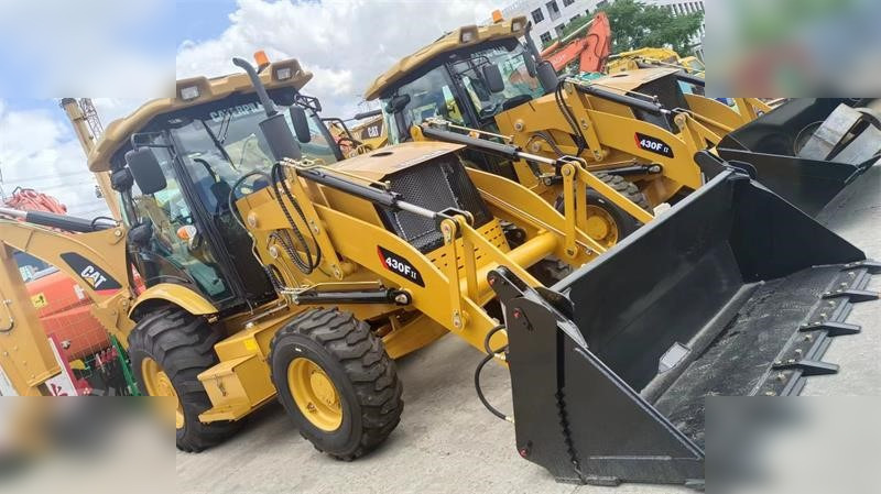 CATERPILLAR 430F - Ekskavaator-laadur: pilt 1 CATERPILLAR 430F - Ekskavaator-laadur: pilt 1