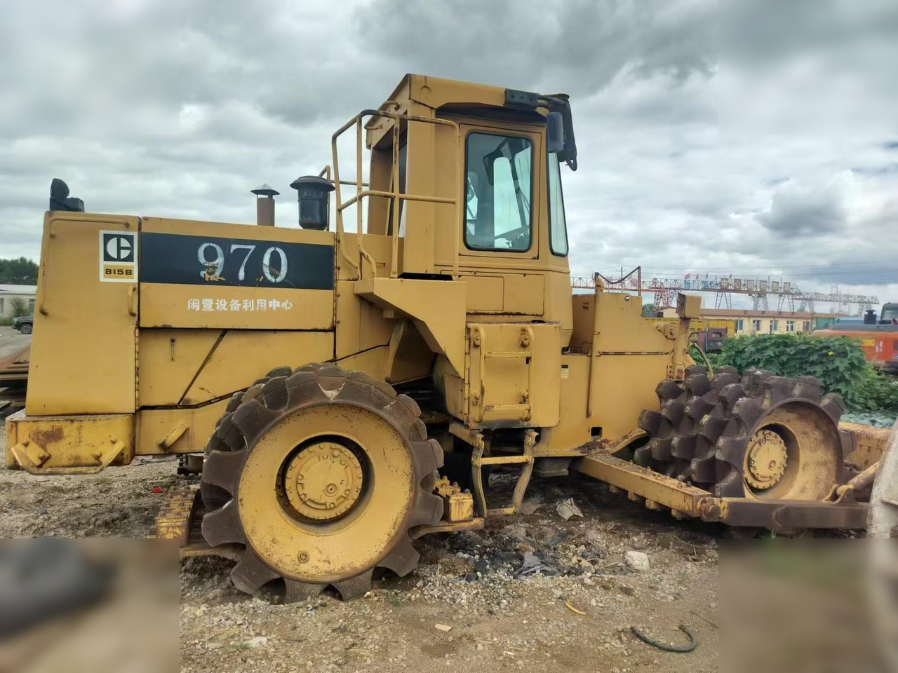 CATERPILLAR 815B - Teerull: pilt 1 CATERPILLAR 815B - Teerull: pilt 1