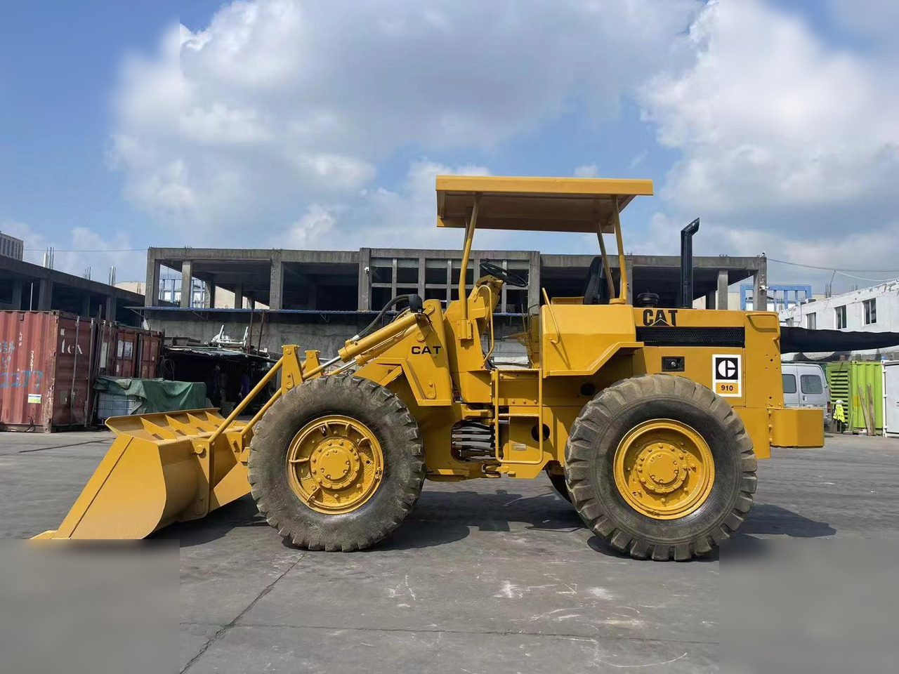 CATERPILLAR 910 - Rataslaadur: pilt 1 CATERPILLAR 910 - Rataslaadur: pilt 1