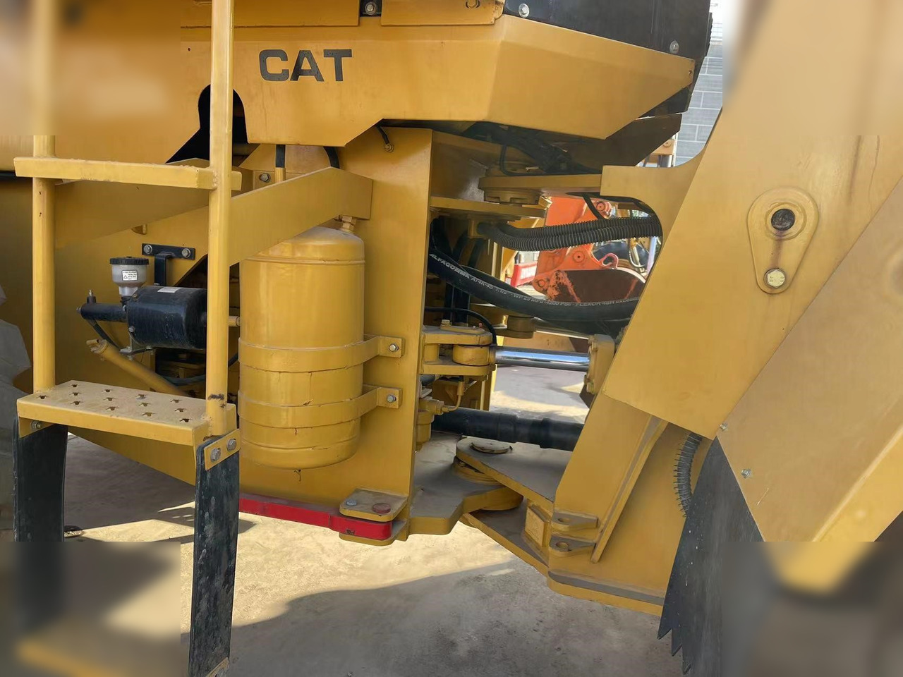 CATERPILLAR 966G - Rataslaadur: pilt 2 CATERPILLAR 966G - Rataslaadur: pilt 2