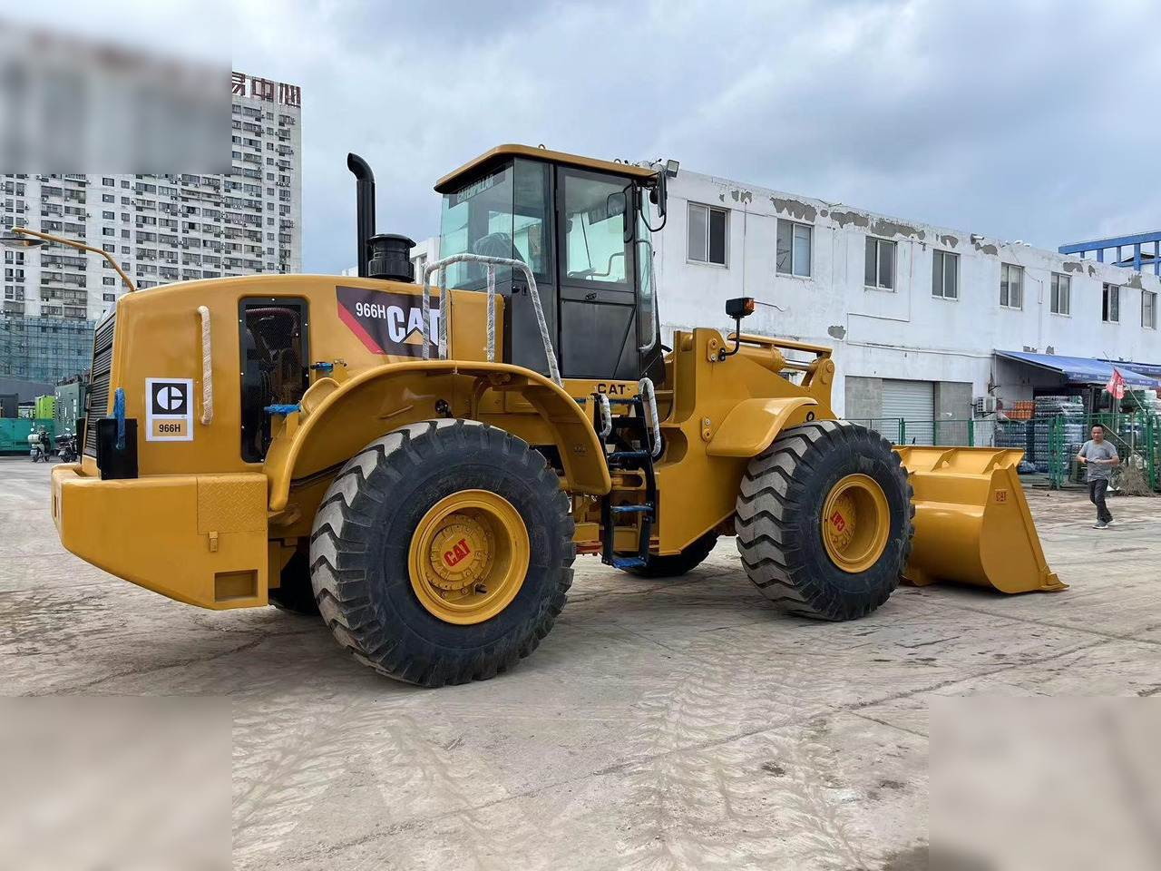 CATERPILLAR 966H - Rataslaadur: pilt 2 CATERPILLAR 966H - Rataslaadur: pilt 2