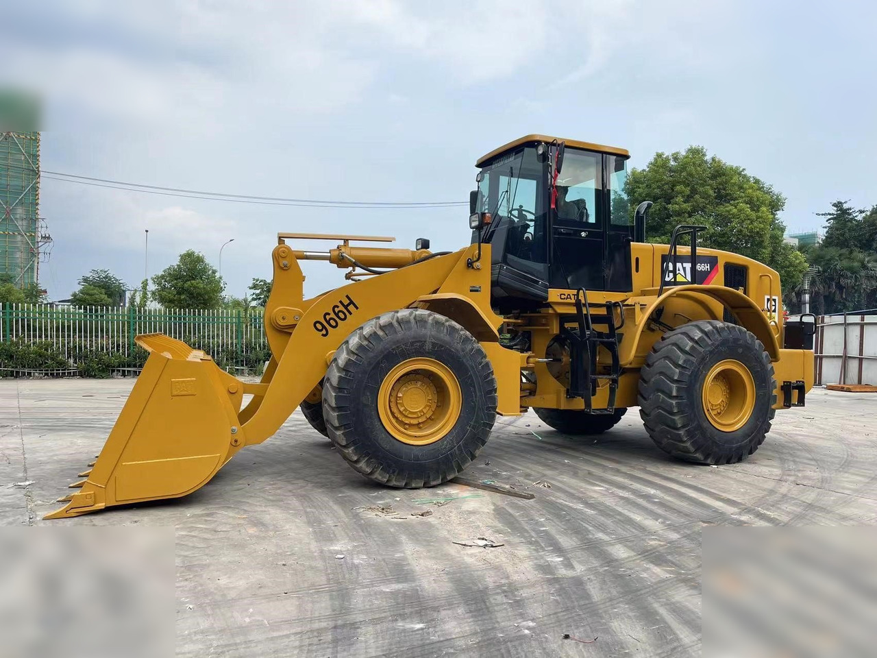 CATERPILLAR 966H - Rataslaadur: pilt 1 CATERPILLAR 966H - Rataslaadur: pilt 1