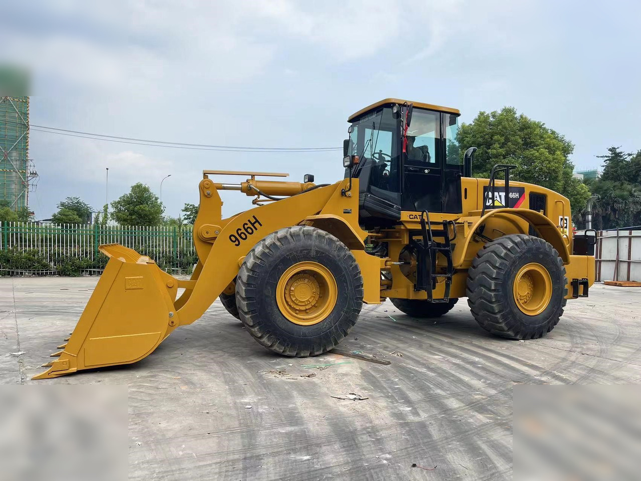 CATERPILLAR 966H - Rataslaadur: pilt 1 CATERPILLAR 966H - Rataslaadur: pilt 1