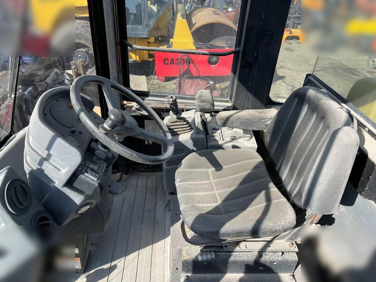 CATERPILLAR CS-583D - Tihendaja: pilt 4 CATERPILLAR CS-583D - Tihendaja: pilt 4