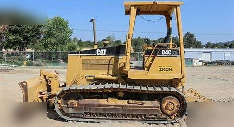 CATERPILLAR D4C - Buldooser: pilt 1 CATERPILLAR D4C - Buldooser: pilt 1
