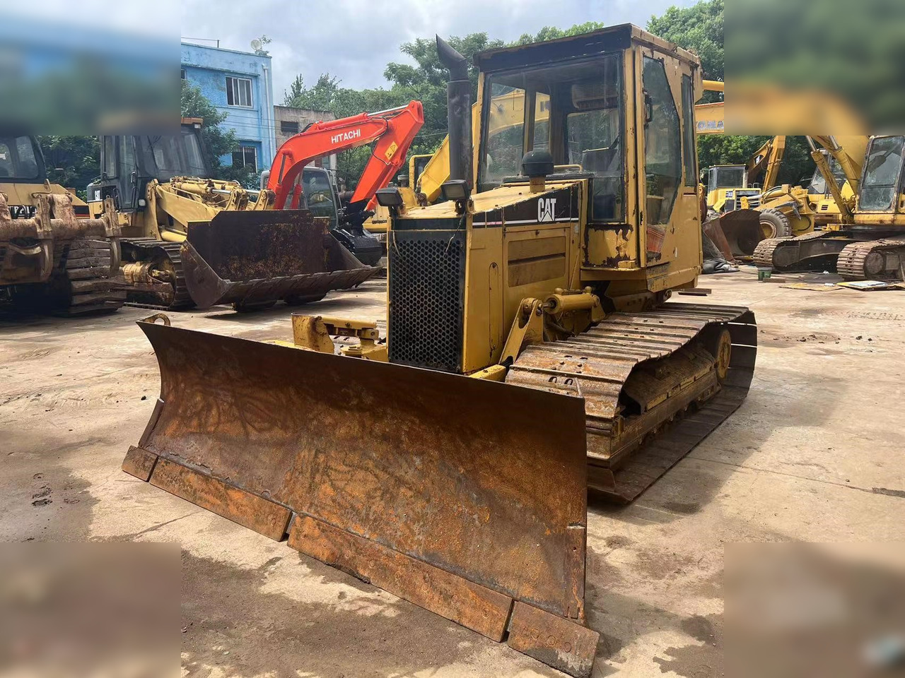 CATERPILLAR D5C - Buldooser: pilt 4 CATERPILLAR D5C - Buldooser: pilt 4