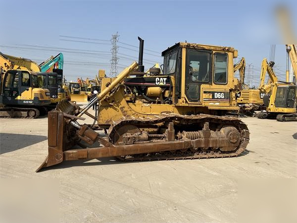 CATERPILLAR D6G - Buldooser: pilt 3 CATERPILLAR D6G - Buldooser: pilt 3