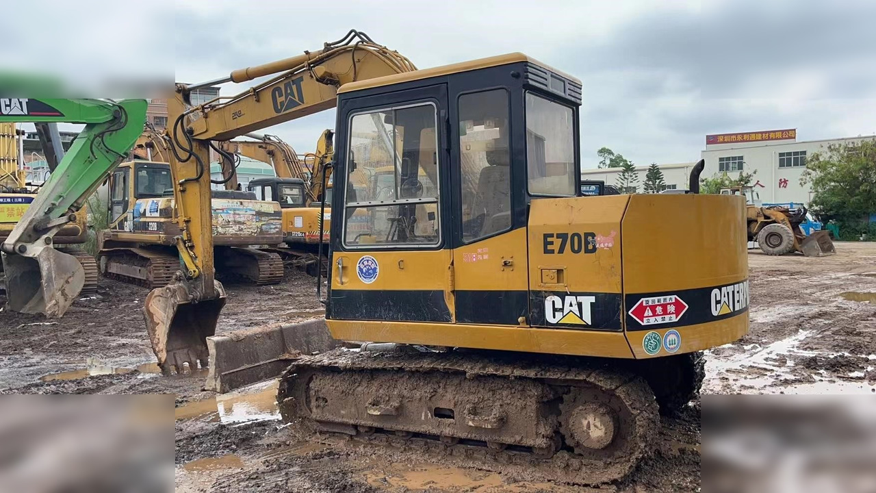 CATERPILLAR E70B - Lintekskavaator: pilt 2 CATERPILLAR E70B - Lintekskavaator: pilt 2