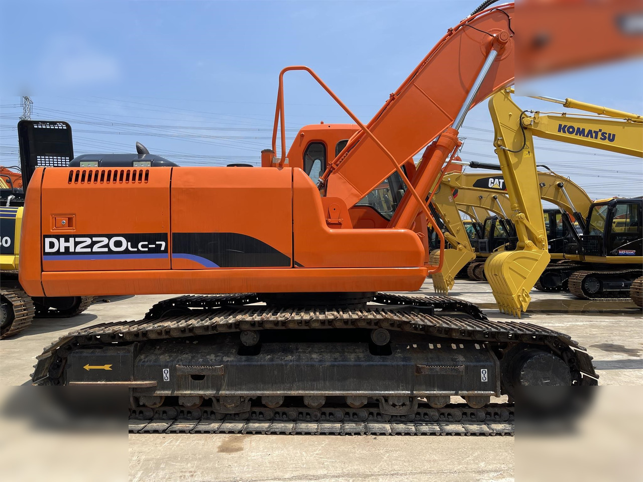 DOOSAN DH220 LC-7 - Lintekskavaator: pilt 4 DOOSAN DH220 LC-7 - Lintekskavaator: pilt 4