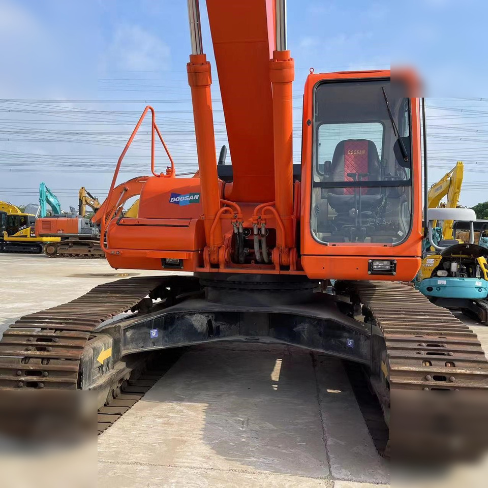 DOOSAN DH300 LC-7 - Lintekskavaator: pilt 4 DOOSAN DH300 LC-7 - Lintekskavaator: pilt 4