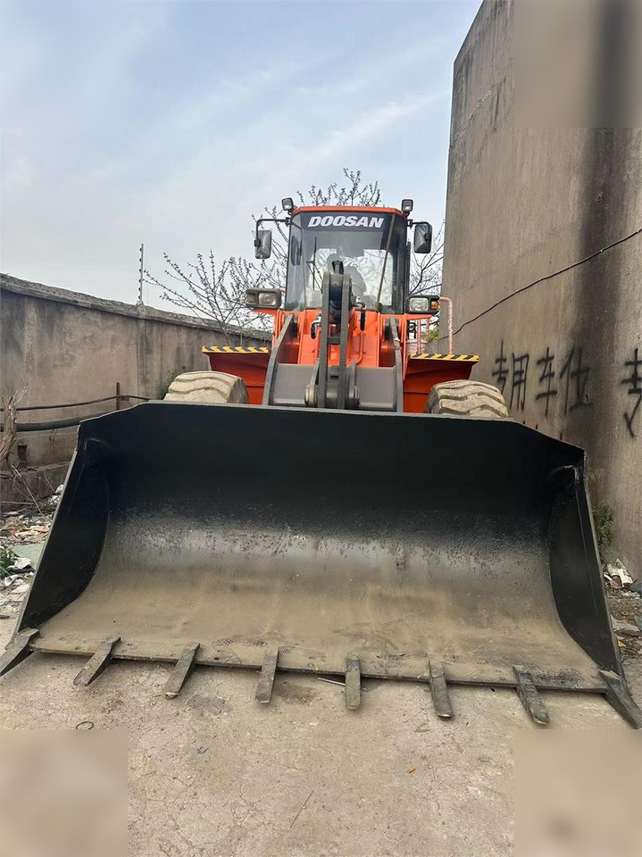 DOOSAN DL503 - Rataslaadur: pilt 3 DOOSAN DL503 - Rataslaadur: pilt 3